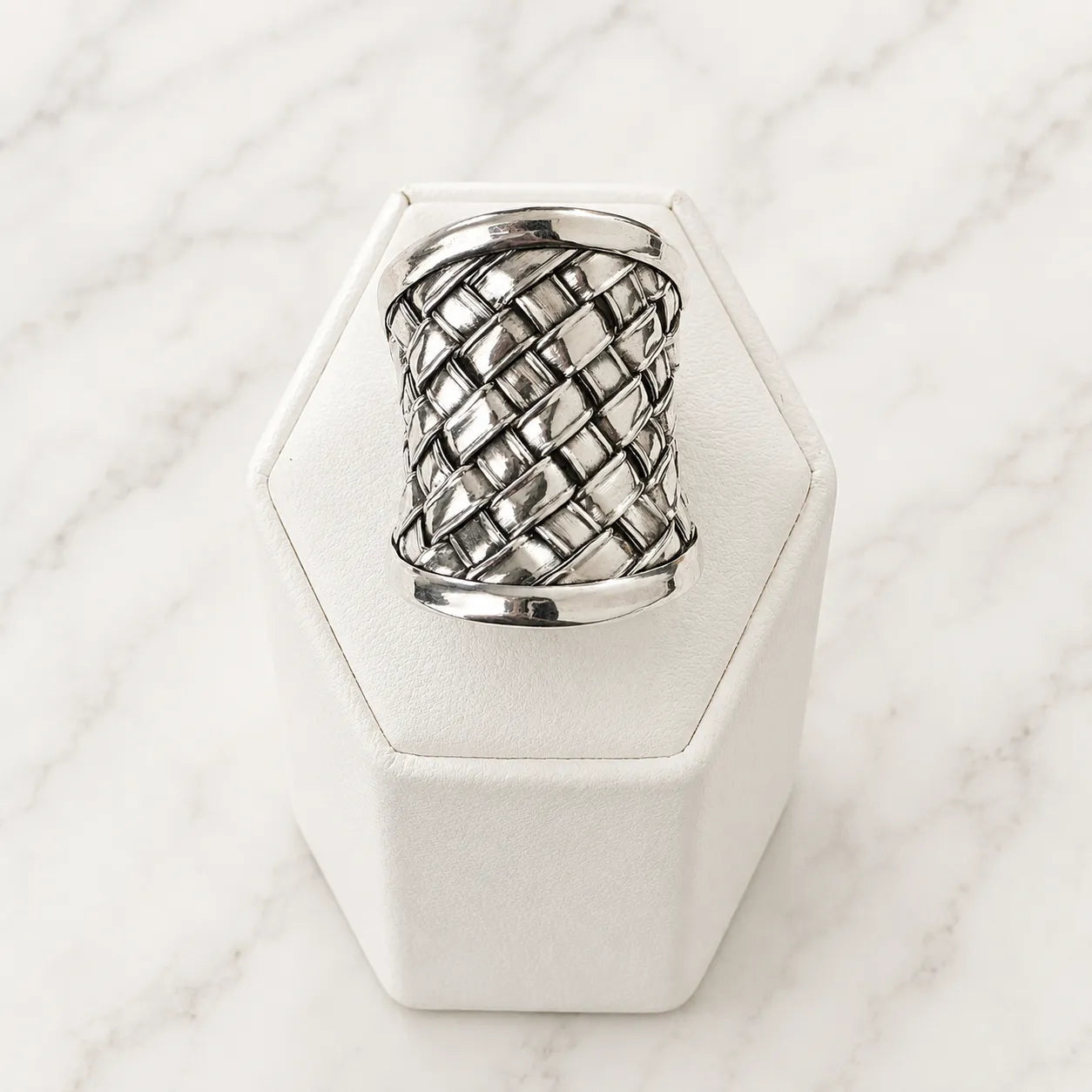 Anillo ancho texturizado 26mm ajustable