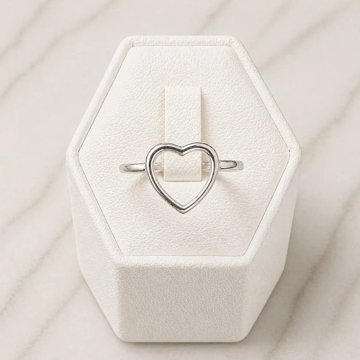 Anillo corazón calado