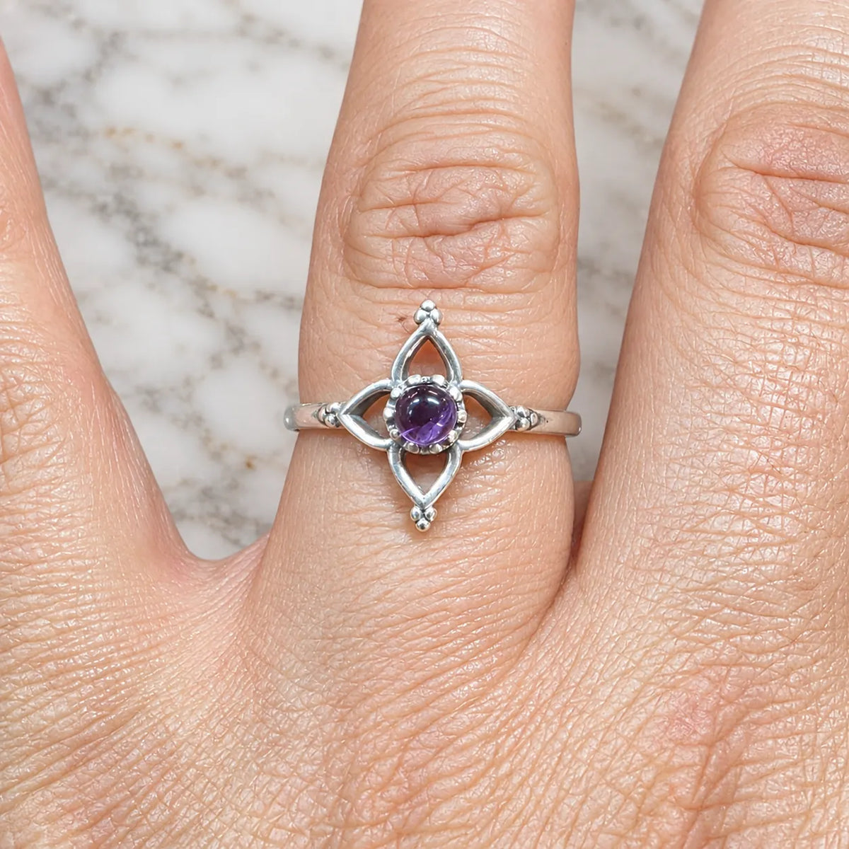 Anillo celta amatista