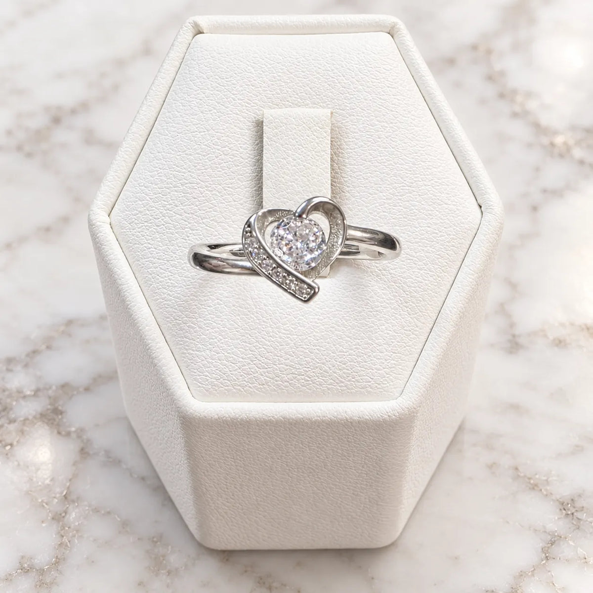 Anillo solitario corazón circón