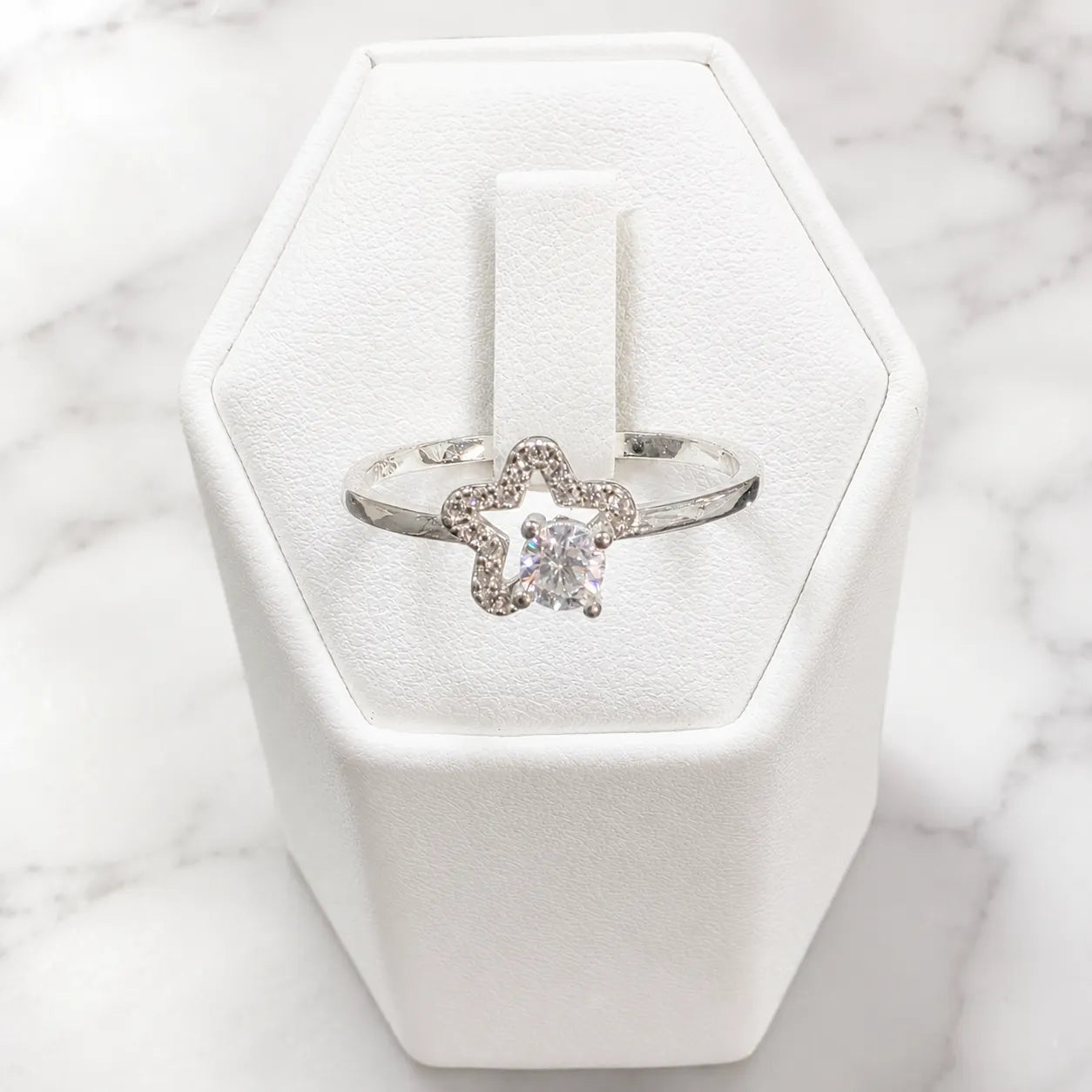 Anillo flor microcircón