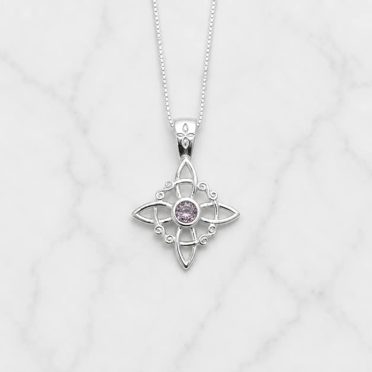 Collar nudo de bruja circón rosado