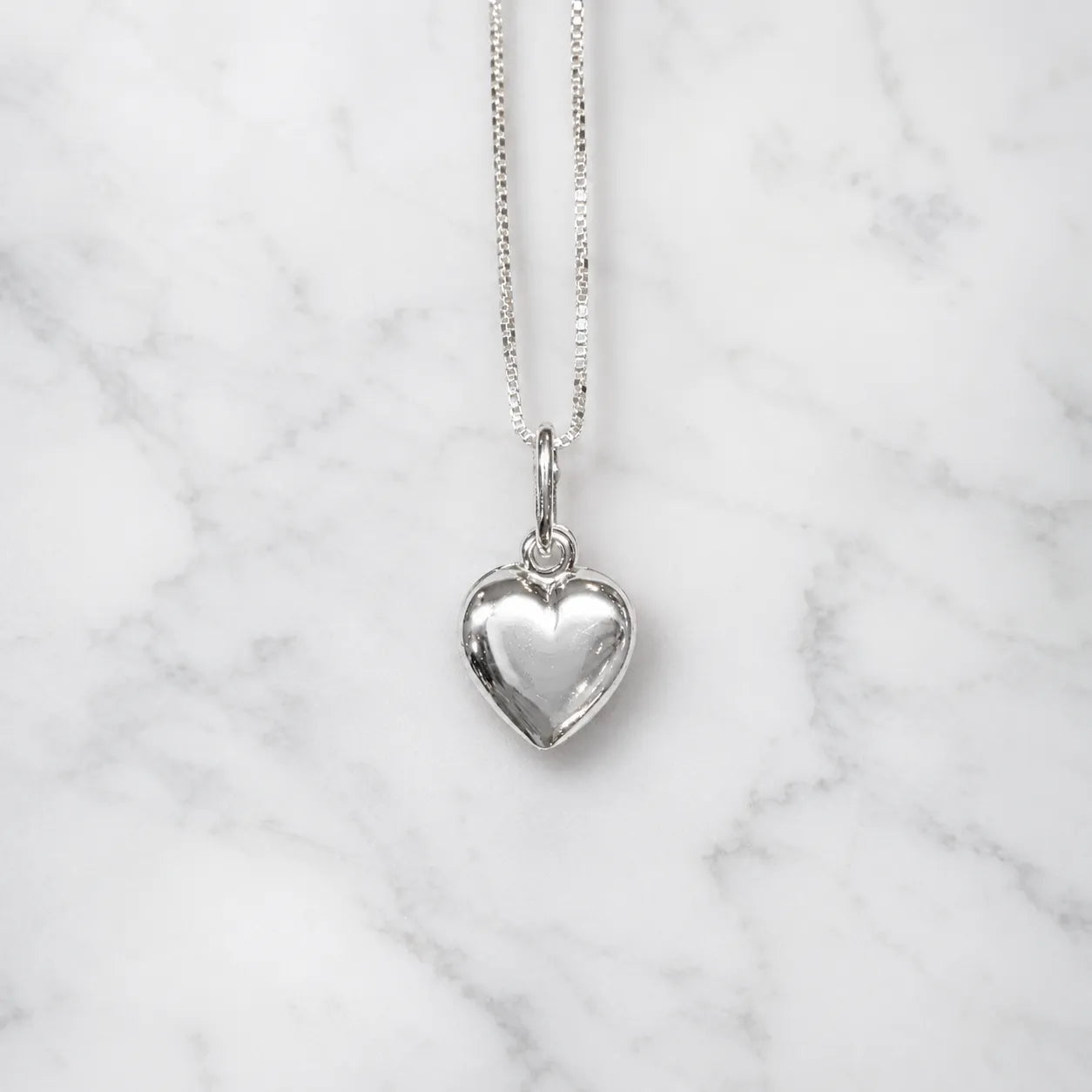 Collar corazón liso