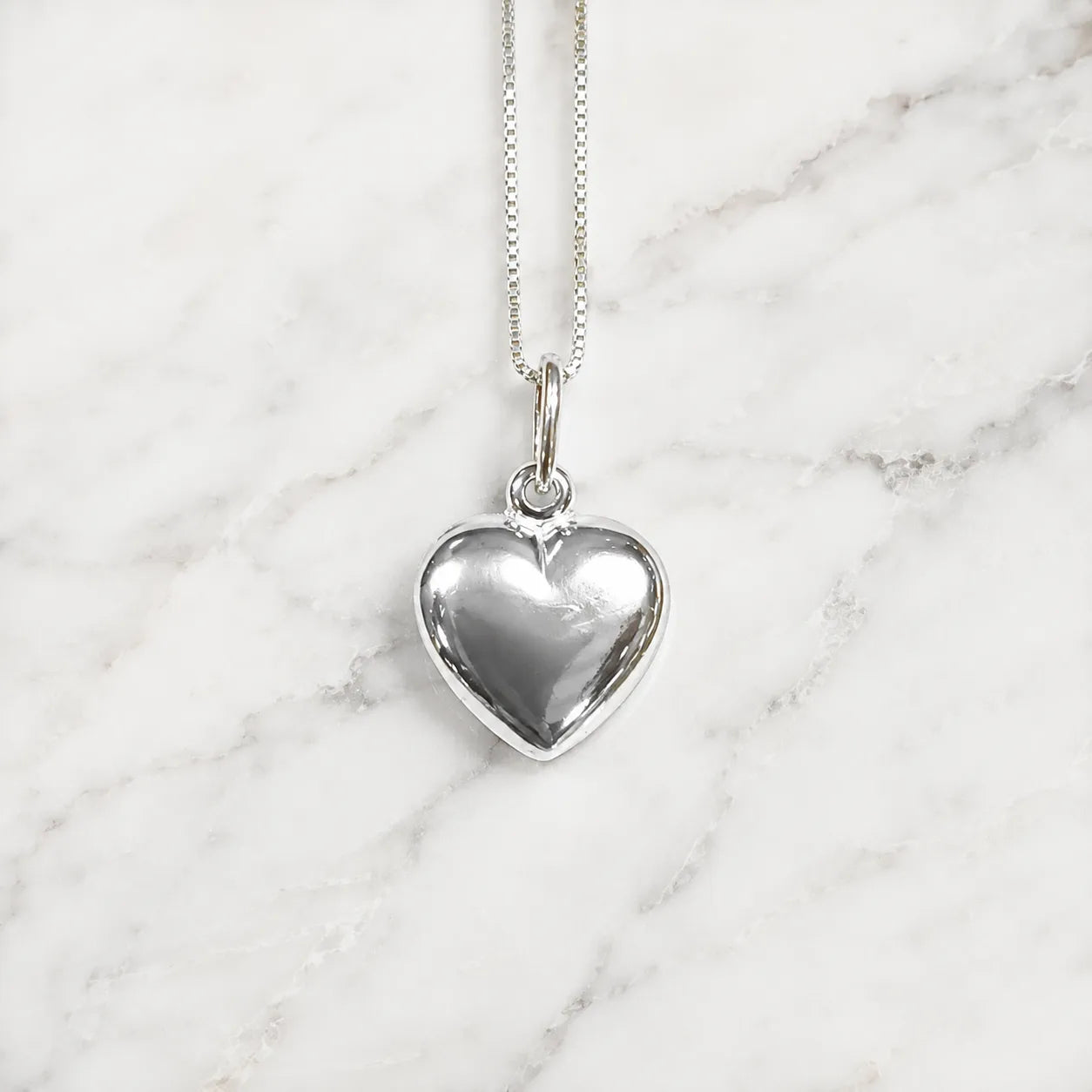 Collar corazón liso