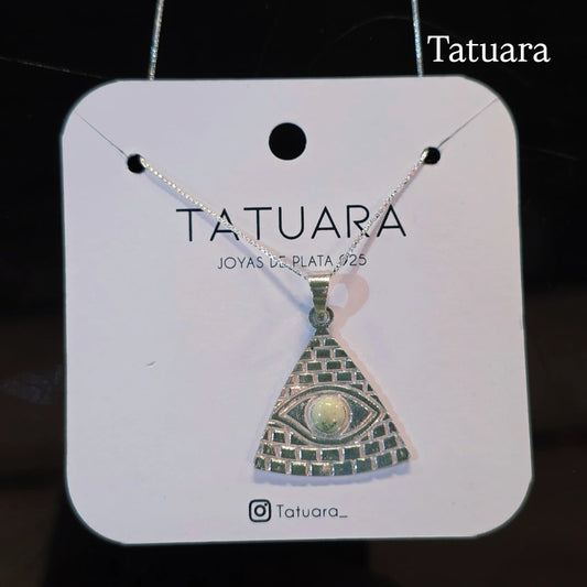 Collar piramide plana