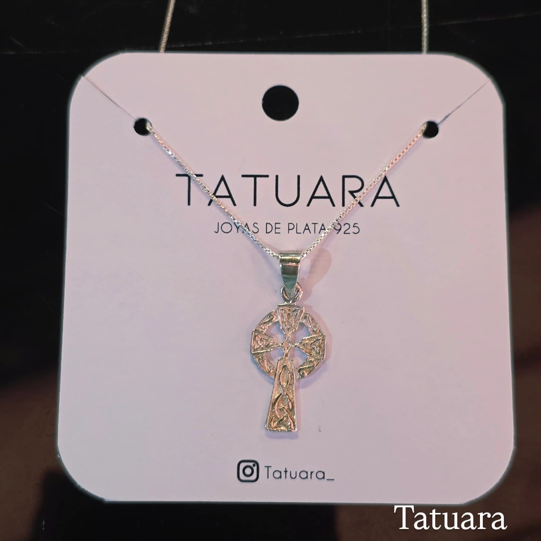 Collar cruz celta
