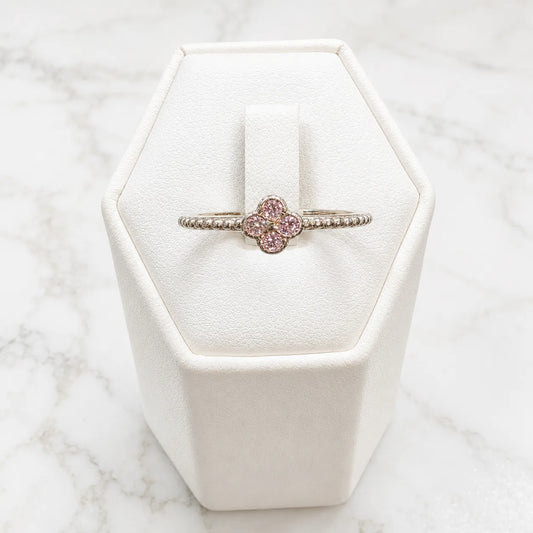 Anillo trébol rosa