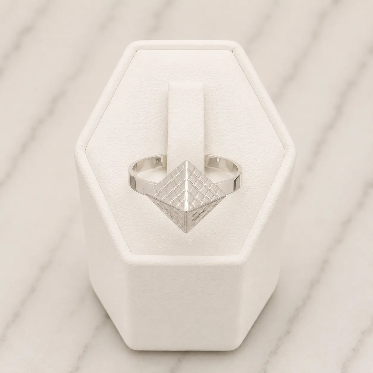 Anillo piramide - 8