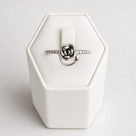 Anillo rosa minimalista
