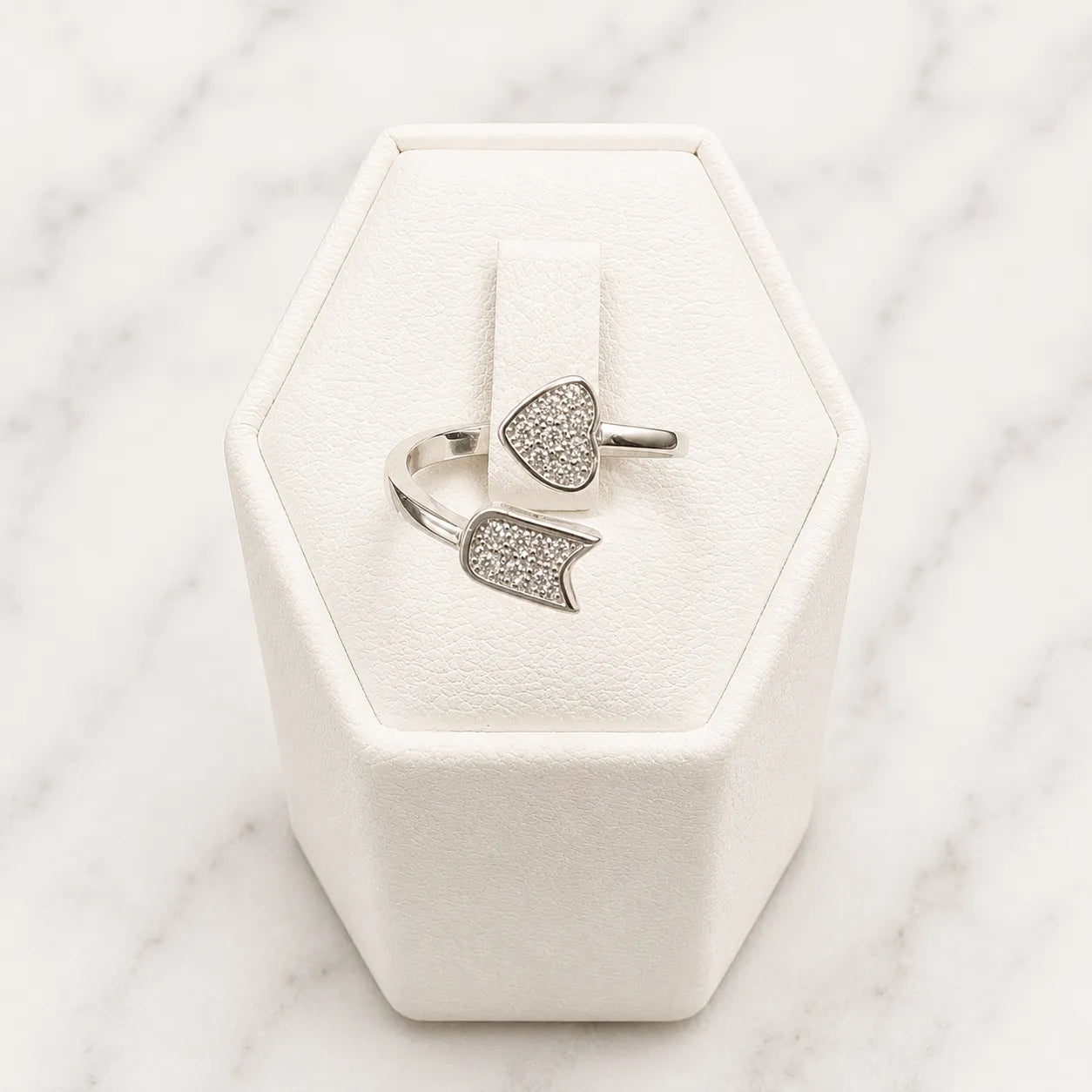 Anillo corazón flecha ajustable