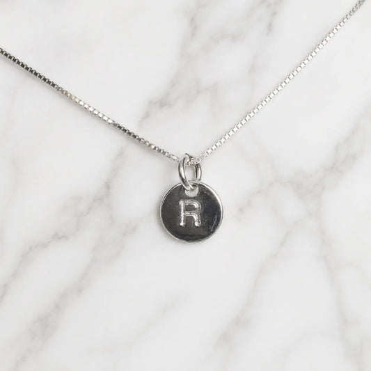 Collar placa letra R de 8mm