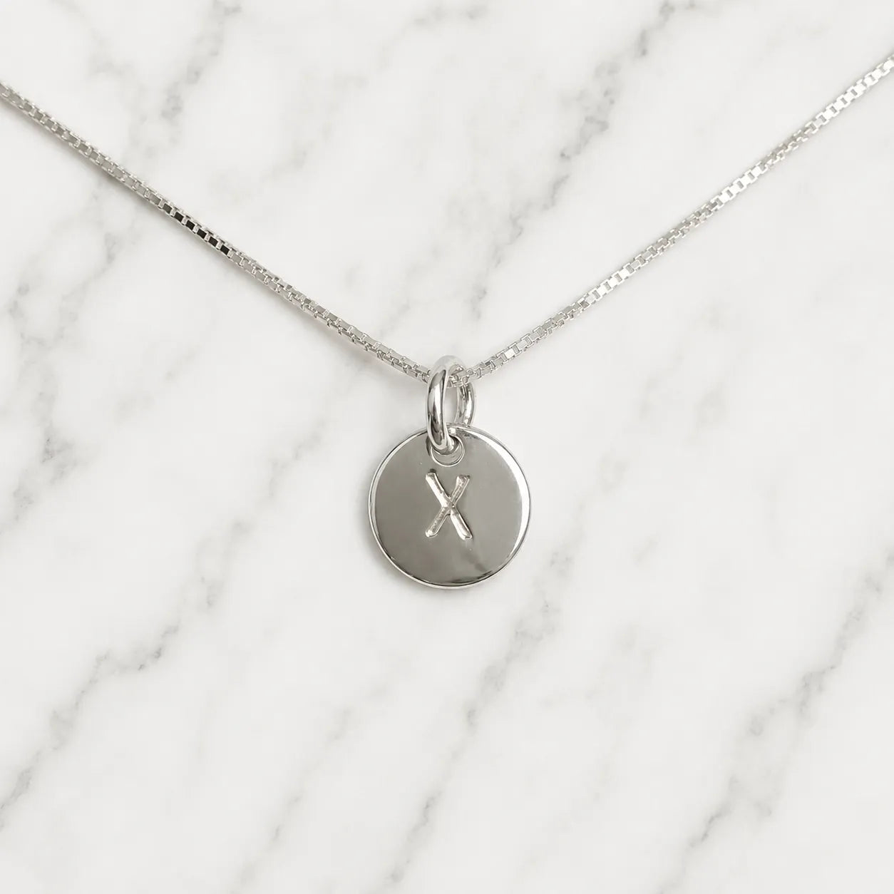 Collar placa letra X de 8mm