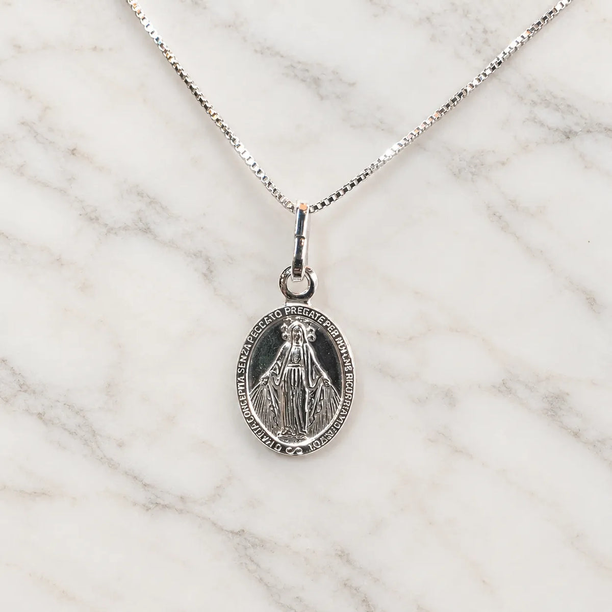 Collar virgen de los rayos (3)