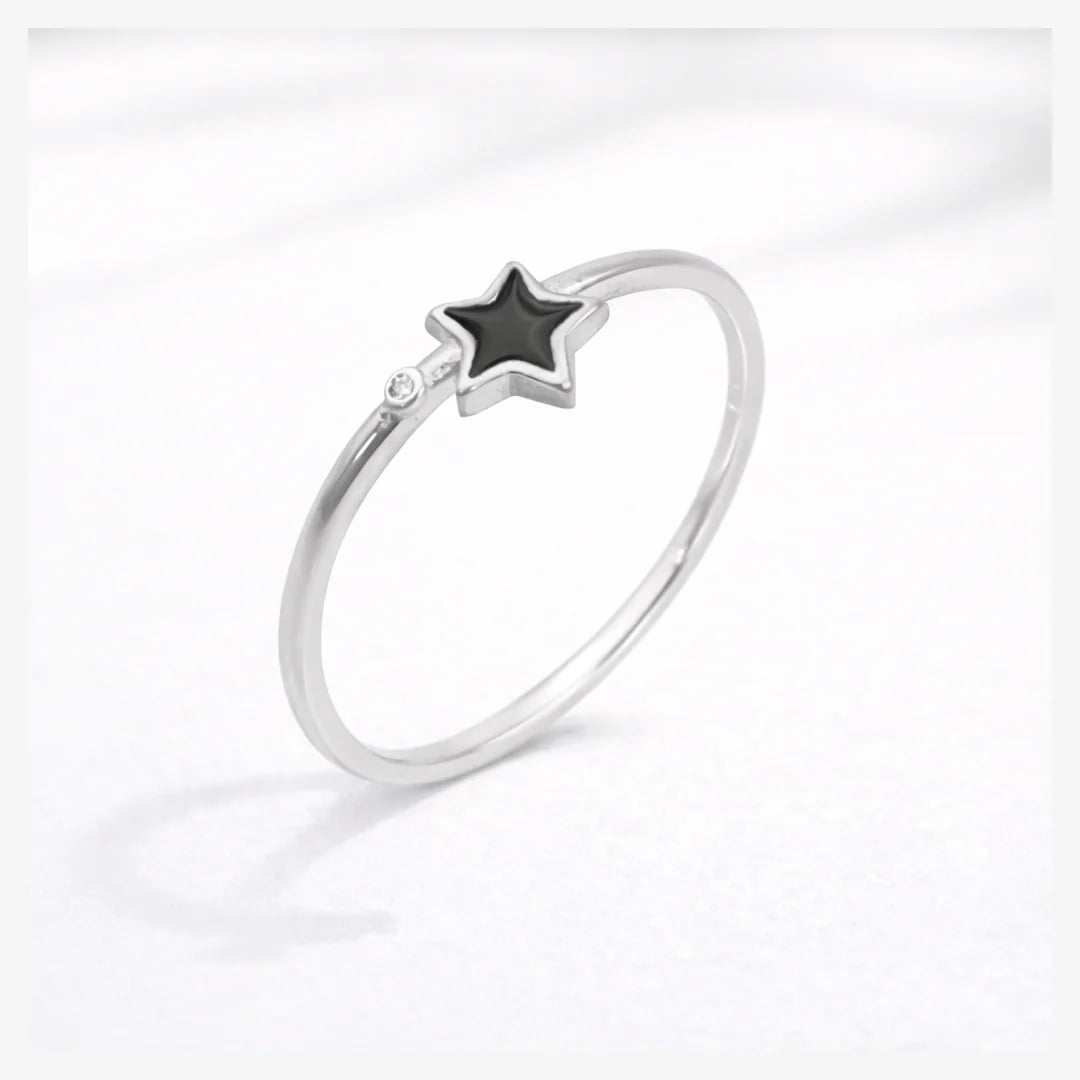 Anillo estrella circón onix