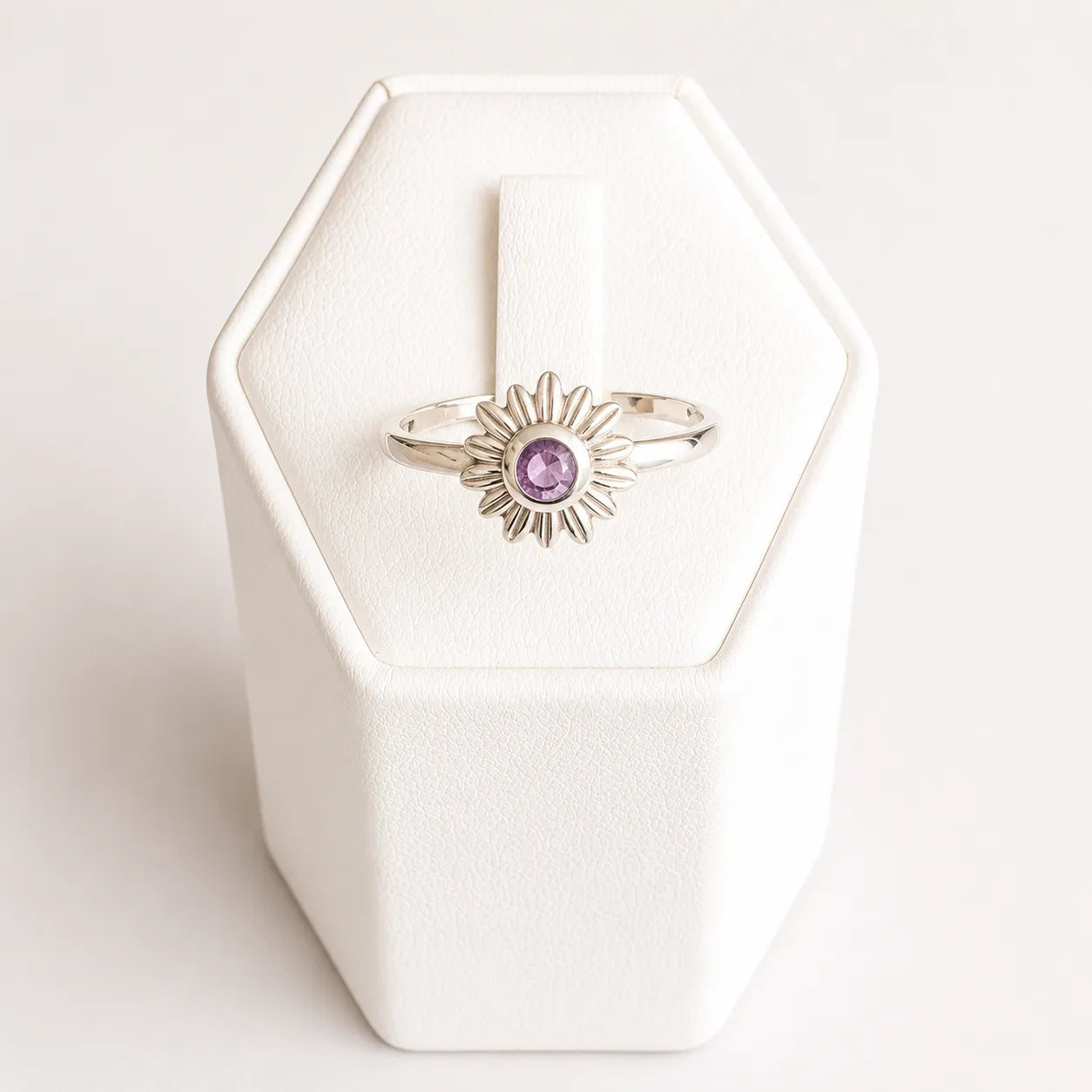 Anillo margarita amatista