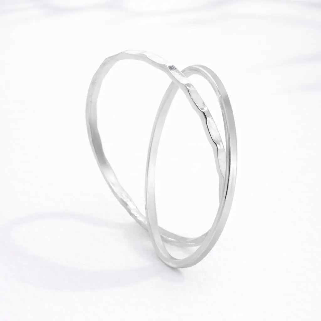 Anillo doble torcido y liso