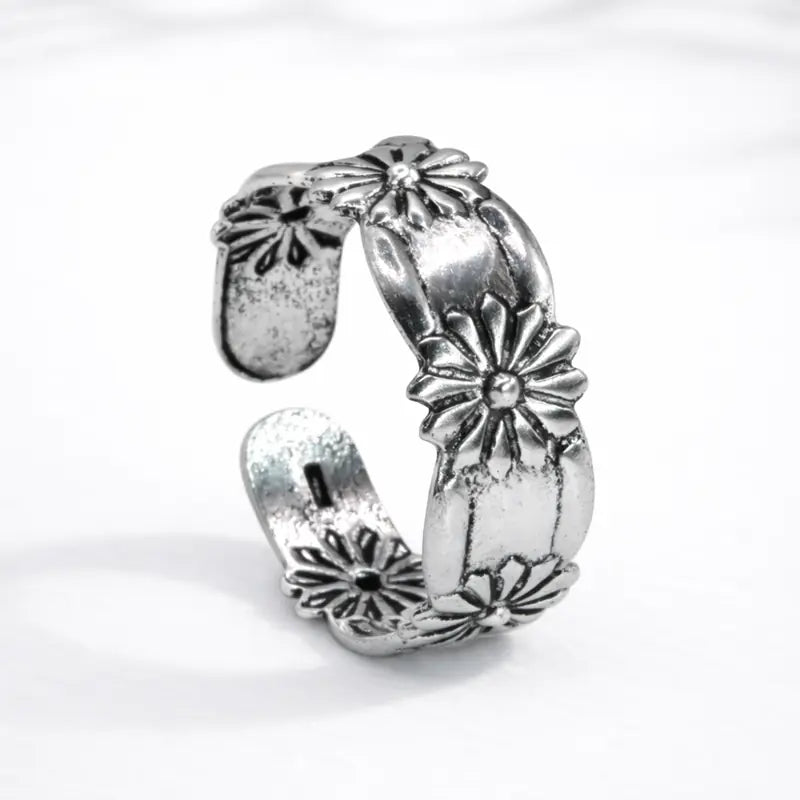Anillo midi margaritas