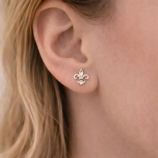 Aros apegados flor de lis